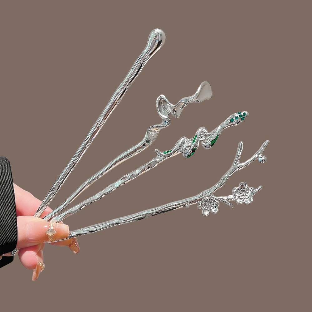 Hair Fork Stick - 新しい中国風シルバーメタルヘアスティックツイストウェーブ梅の花蛇の形Uヘアピン漢服旗袍コイルヘアアクセサリー