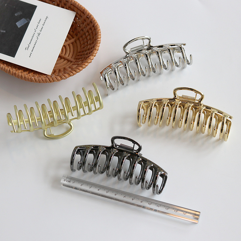 Hair Claw Clip Set - 1pc フレンチレトロヨーロッパとアメリカのメタルラージグラブクリップサメクリップヘアクリップ気質、グラブにセットオフ