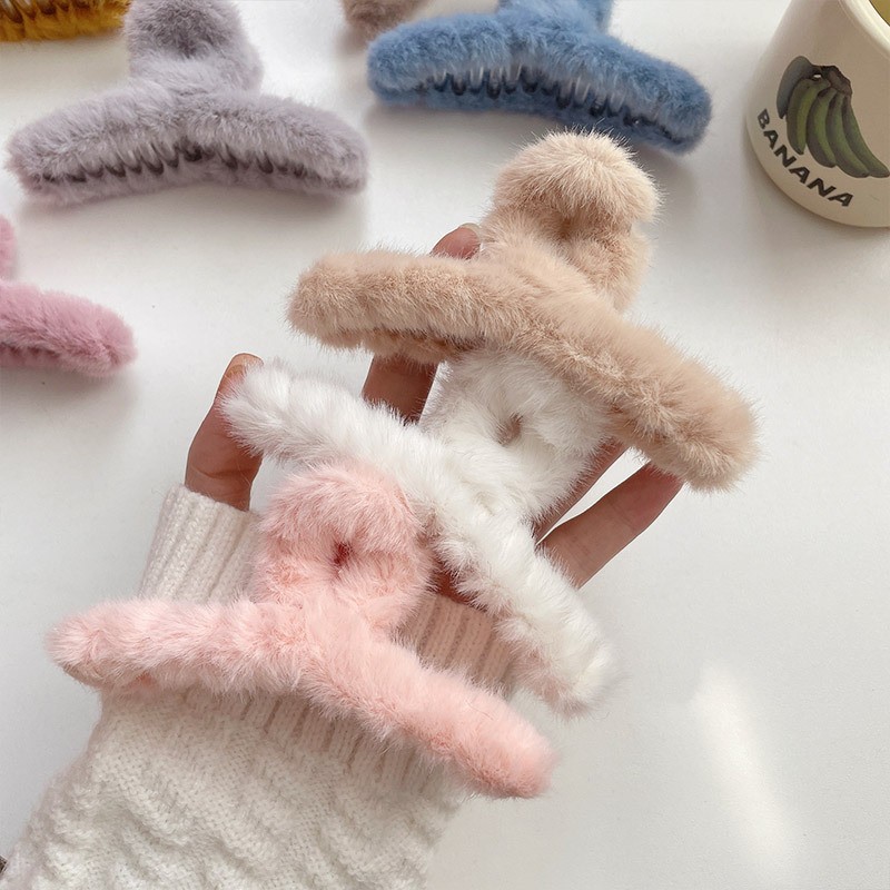 ふわふわぬいぐるみフェイクファービッグカニ毛爪クリップ女性女 - Women'S Winter Accessories Set のレビューと価格