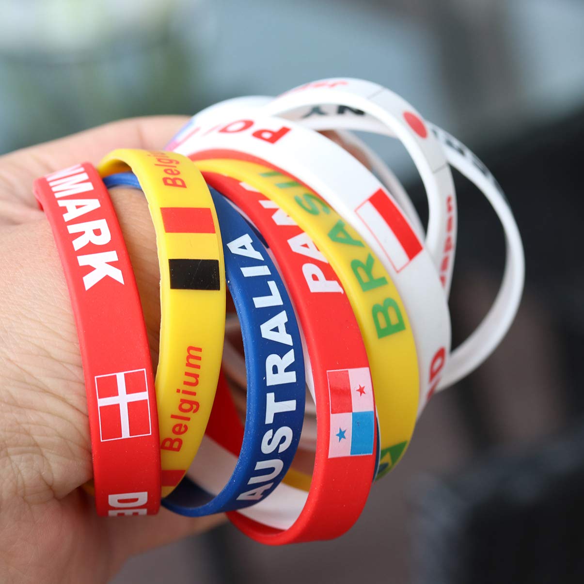男性と女性のための世界旗のシリコーンブレスレット、スポーツゲ - Women Accessories Qatar のレビューと価格