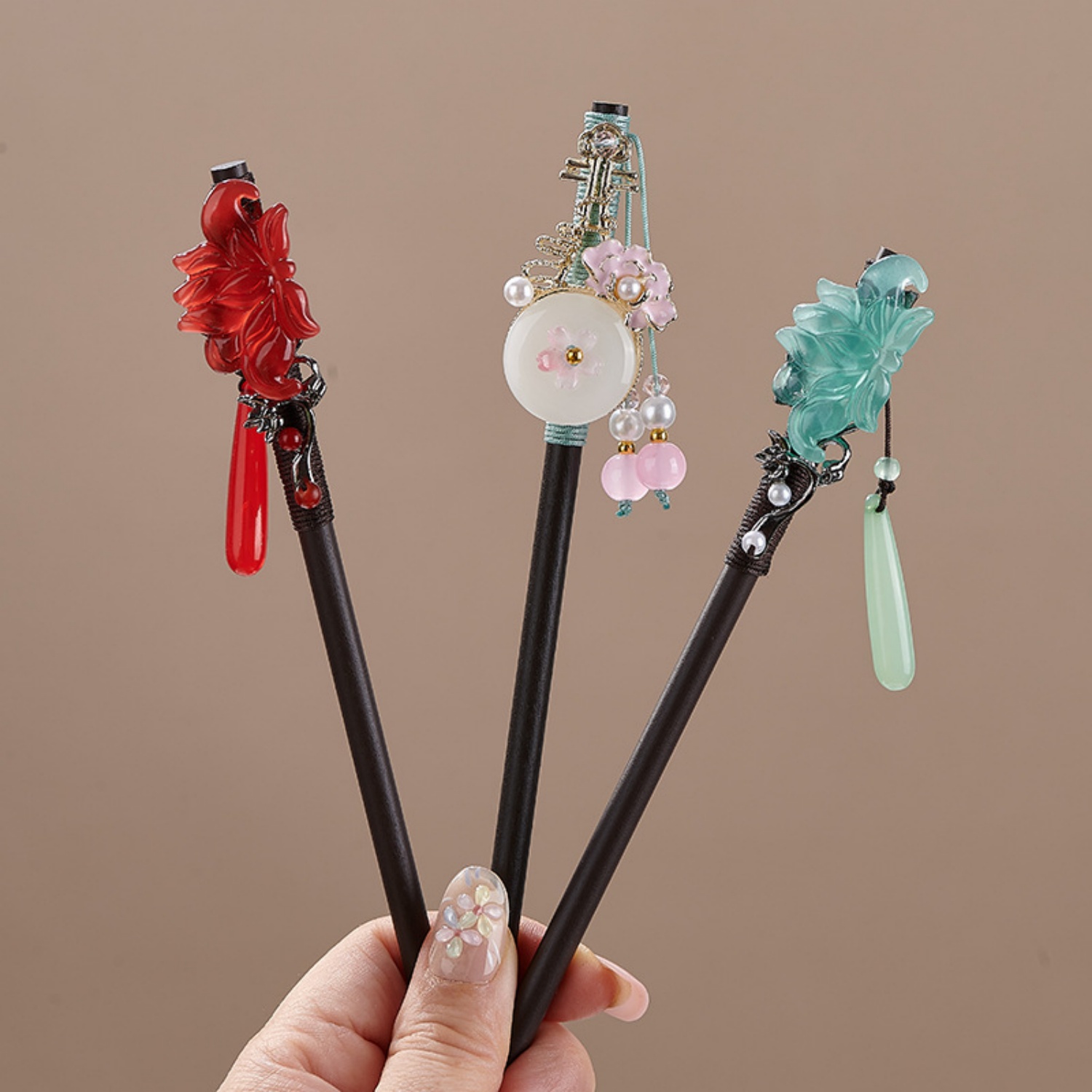 ヴィンテージフラワーヘアピン女性のためのエレガントな木製花ヘ - Hair Fork Stick のレビューと価格