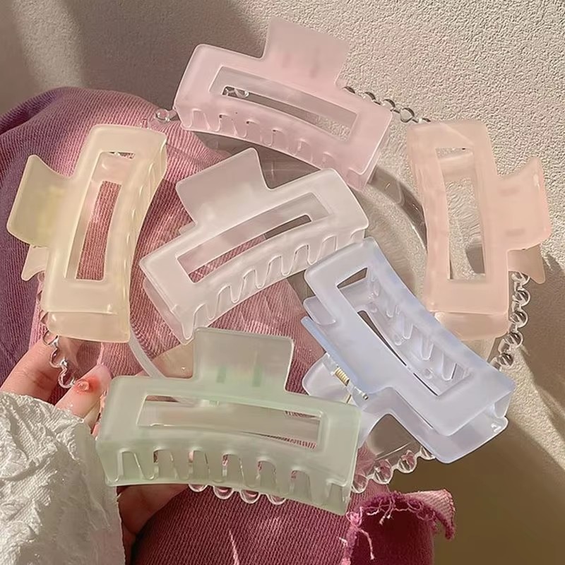 6個セット エレガントな透明フロスト加工の長方形ヘアクロー  - Hair Claw Clip Set のレビューと価格