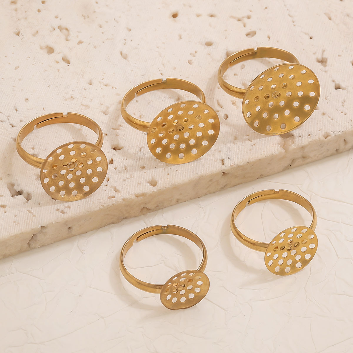 10 ピース/ロットステンレス鋼リングベース調節可能なトレイ - Ring Set Adjustable のレビューと価格