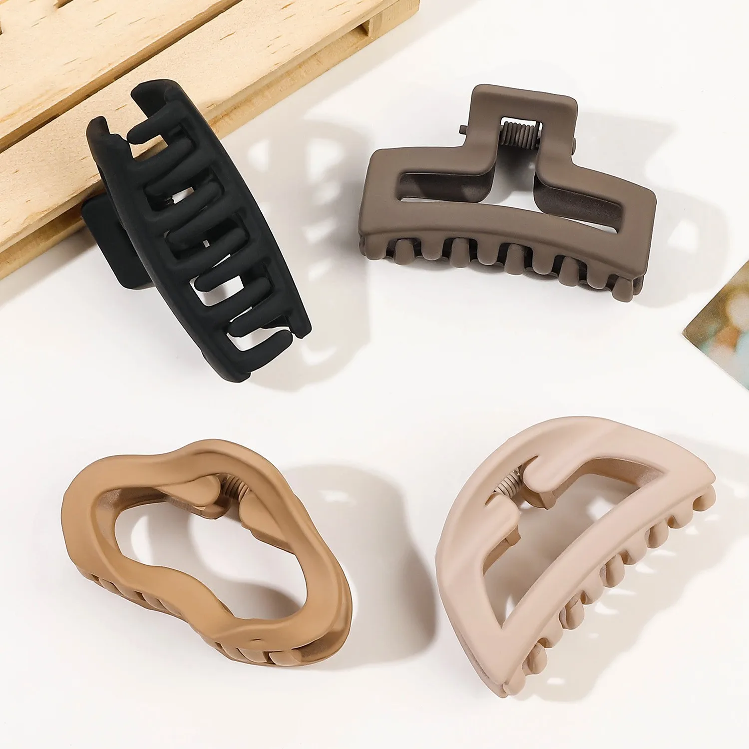 2024 新ファッション小さなつや消し幾何学クリップヘアピン - Hair Claw Clip Set のレビューと価格
