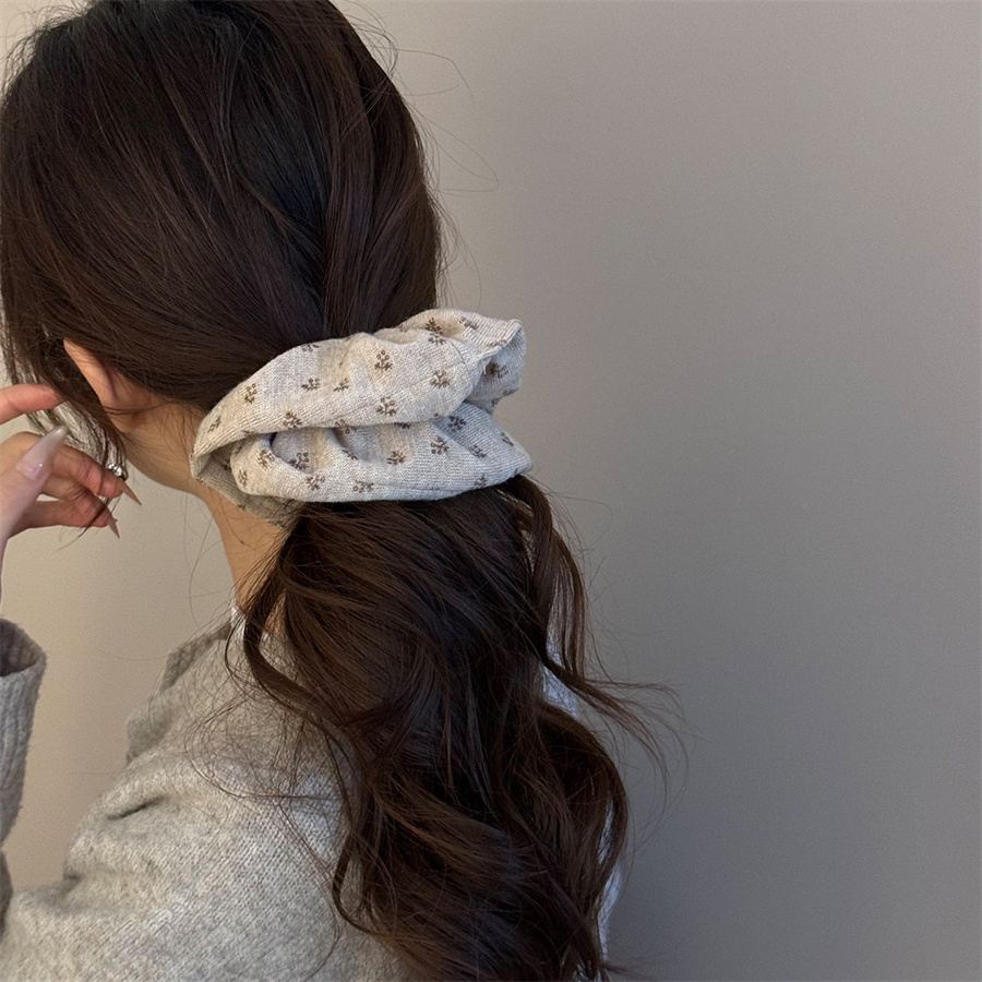 韓国の花柄ニットシュシュ女性女の子弾性ヘアバンドアクセサリー - Women'S Winter Accessories Set のレビューと価格